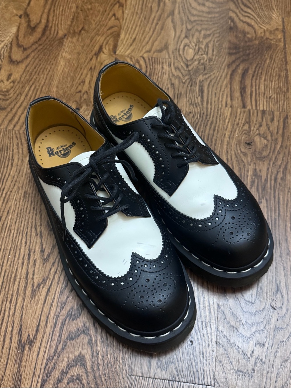 Women’s Dr. Martens 1461 brogue Shoes